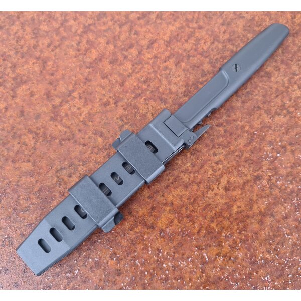Extrema Ratio Mamba Black
