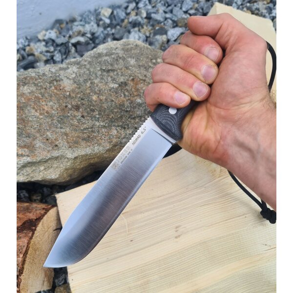 Joker Nomad 6.5 N695 Micarta Schwarz inkl. Feuerstarter Paracord Lederscheide