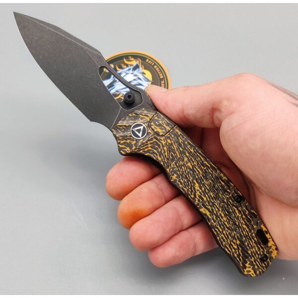 QSP Knife Hornbill Golden Carbon S35VN Folder Blackwash