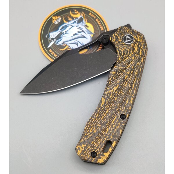 QSP Knife Hornbill Golden Carbon S35VN Folder Blackwash