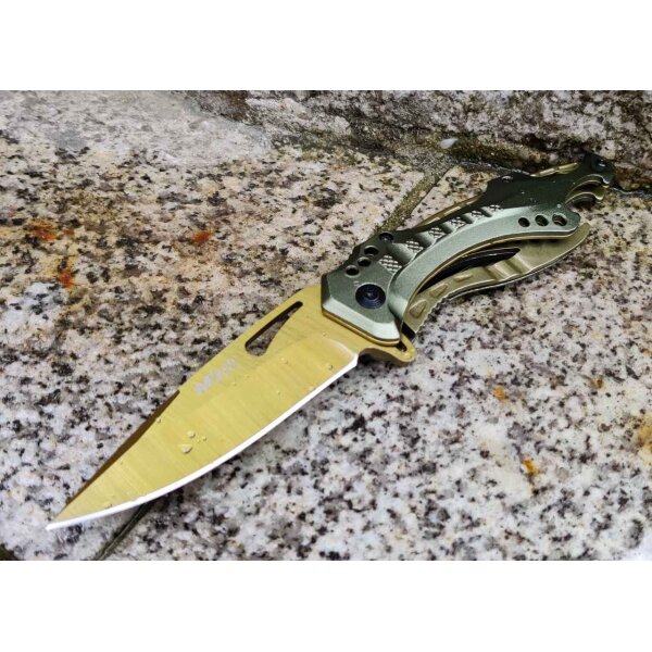 Mtech Moss Green Folder mit Flaschenöffner