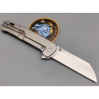 QSP Knife Penguin Plus QS130XL-F1 20CV Stahl Mossie Green CF