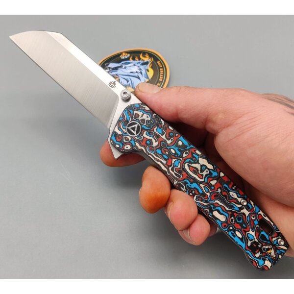 QSP Knife Penguin Plus QS130XL-G1 20CV Stahl Colored Gem CF