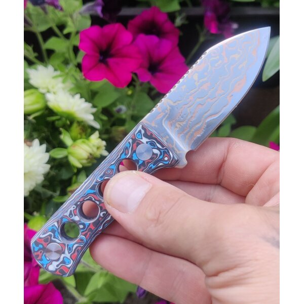 QSP Knife Canary Neck Knife QS141-H Copper Damast Kohlefaser