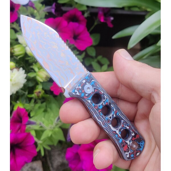 QSP Knife Canary Neck Knife QS141-H Copper Damast Kohlefaser